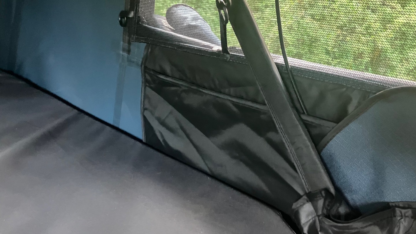 Tentbox Lite 2.0 internal pockets