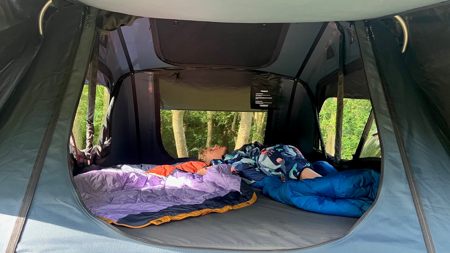Tentbox Lite 2.0 lying down