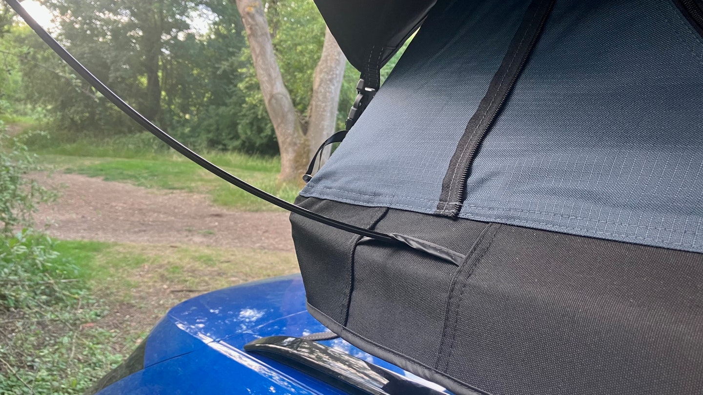 Tentbox Lite 2.0 pole attachment