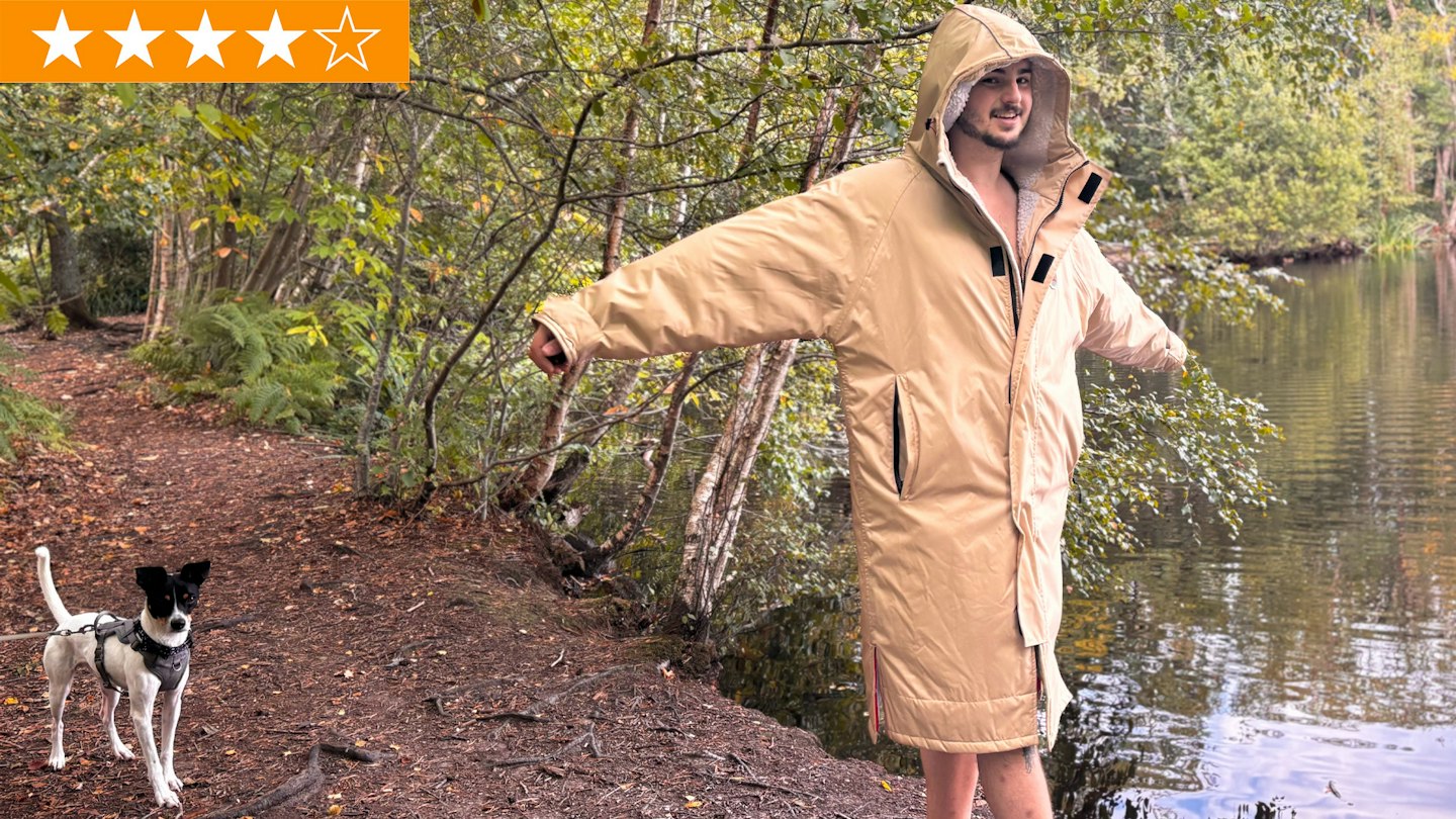 Delta Room Robe Delta Roam Beaufort changing robe review: Warm and waterproof