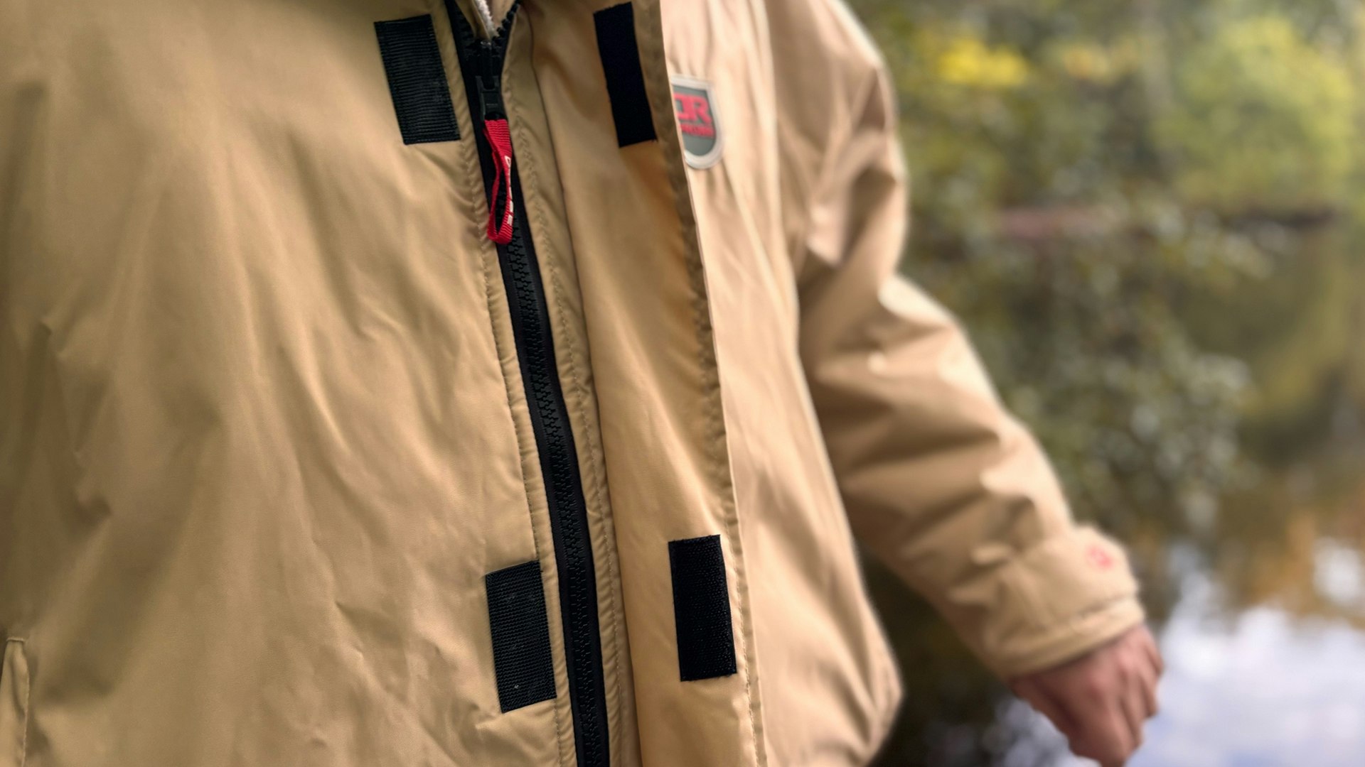 zips and stormflaps on d robe beaufort