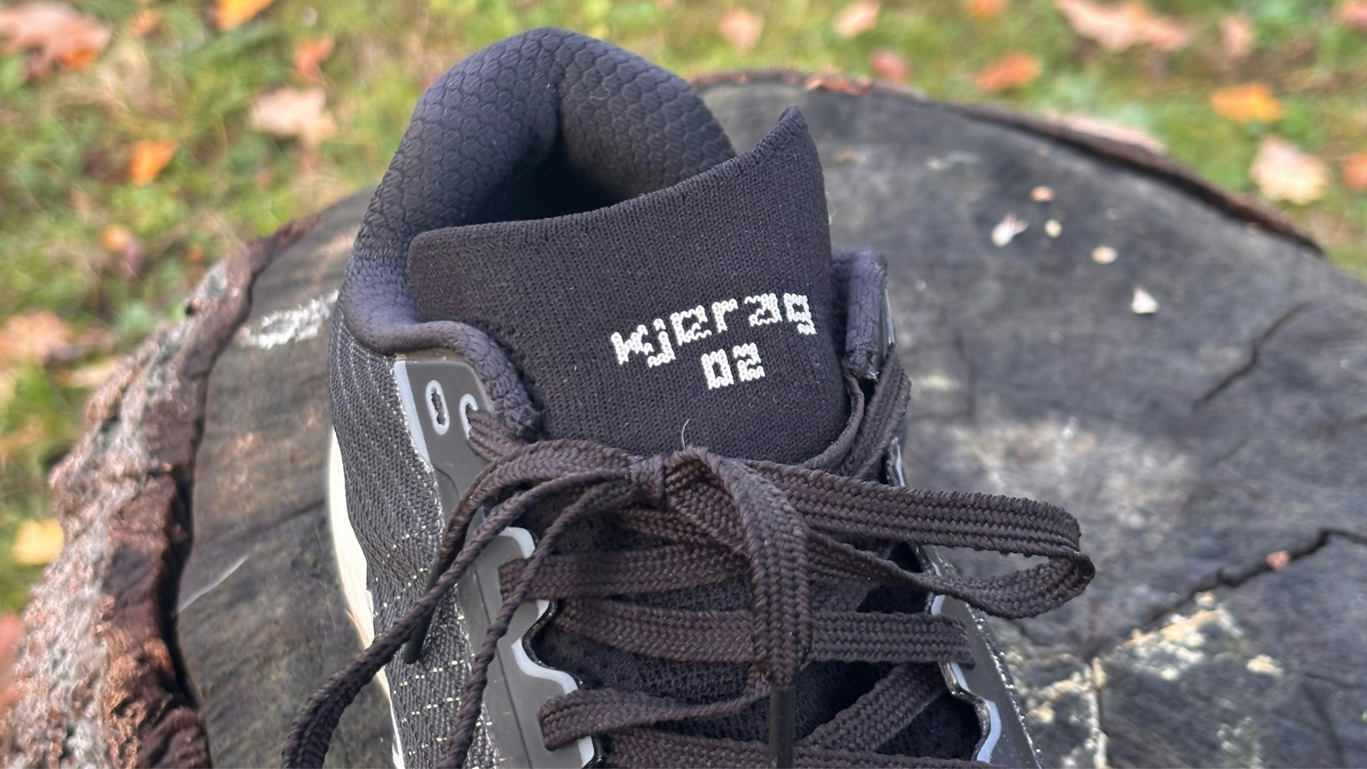 NNormal Kjerag 02 trail running shoe tongue and laces