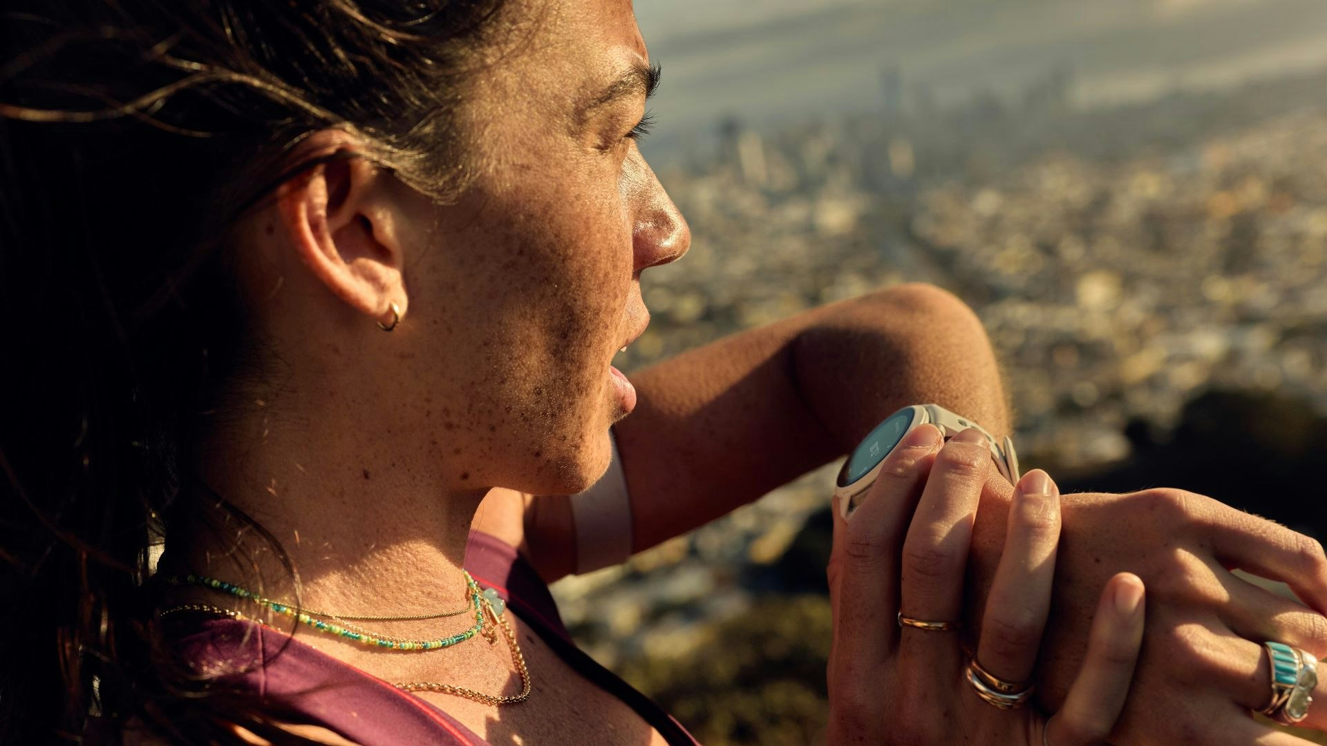 Person recording voice pin on Coros Pace 4