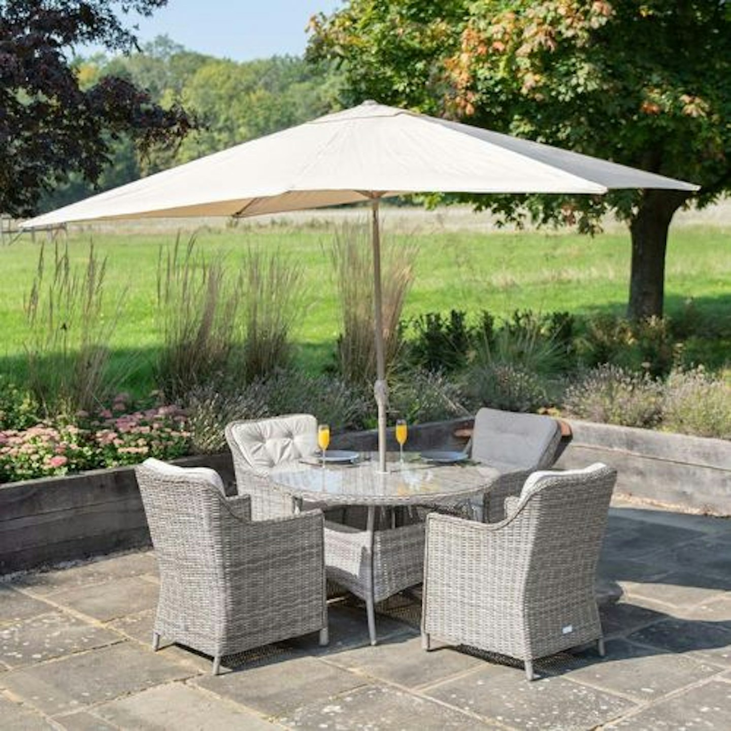 Luxury Rattan 4 Seater Round Dining Set in Stone