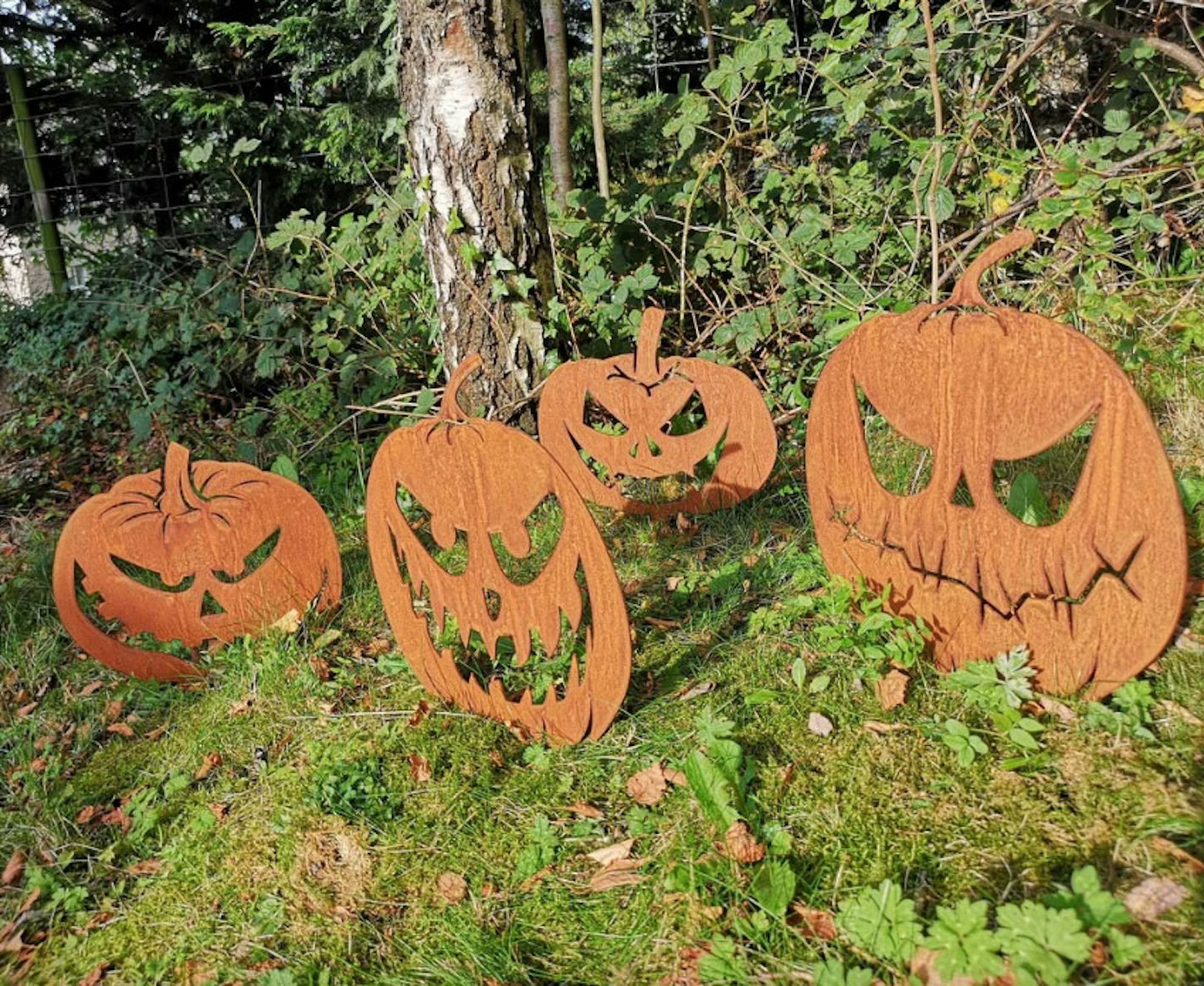 best-halloween-garden-decorations