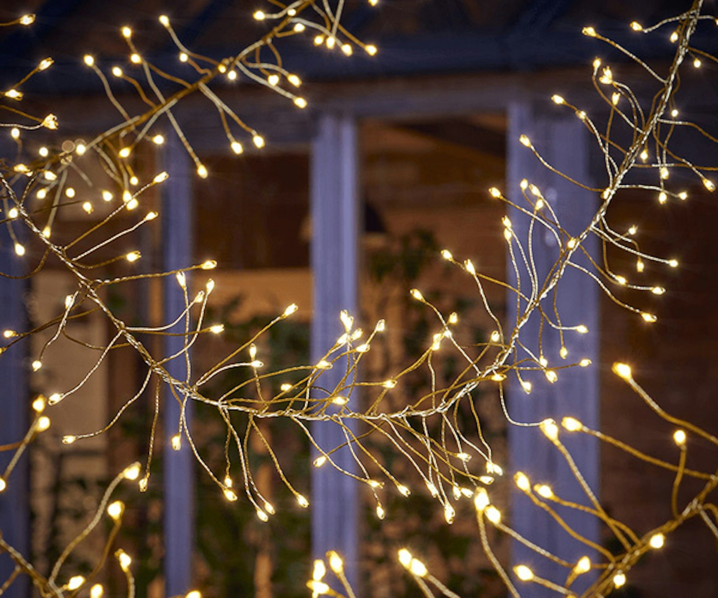 Indoor Outdoor Golden Cluster String Lights