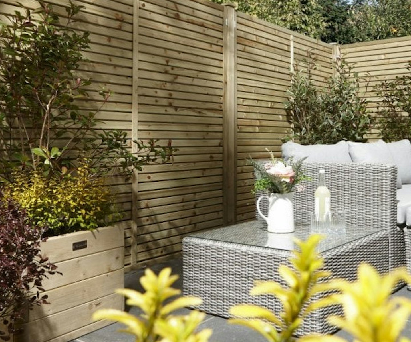 ROWLINSON CHESHIRE CONTEMPORARY FENCE PANEL