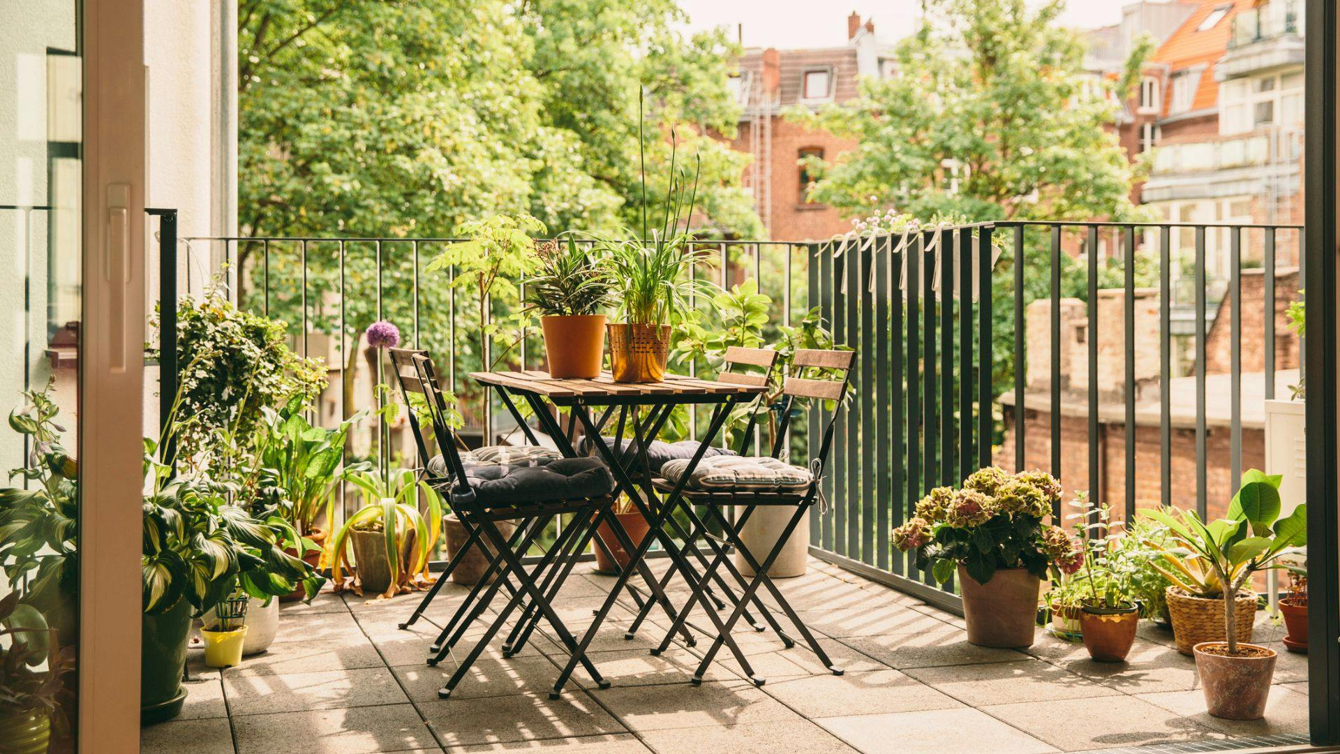 Robert dyas garden table and online chairs