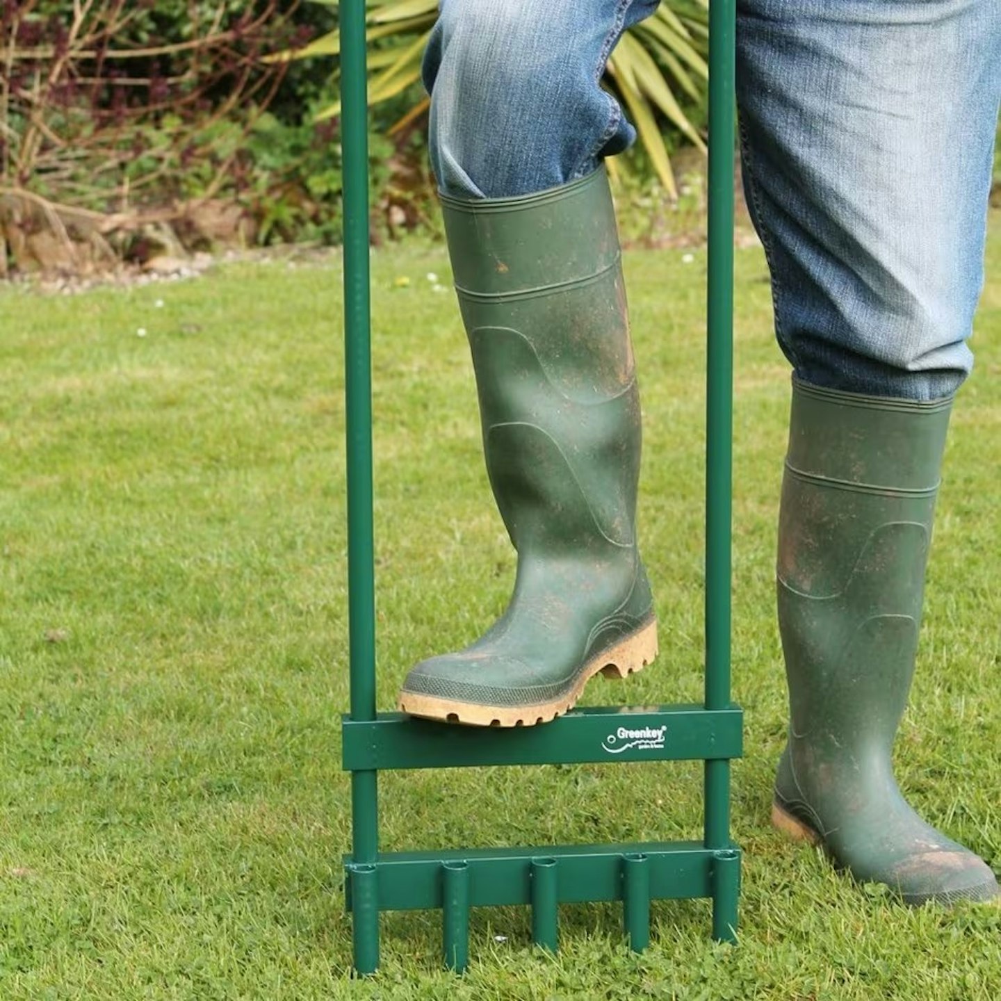 Hollow tine lawn aerator