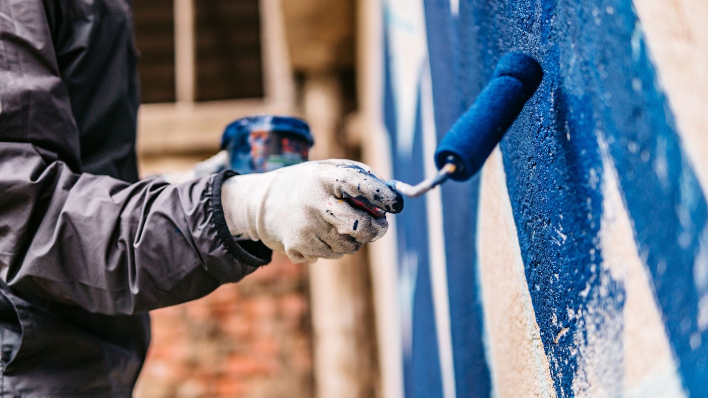 Painting outdoor wall