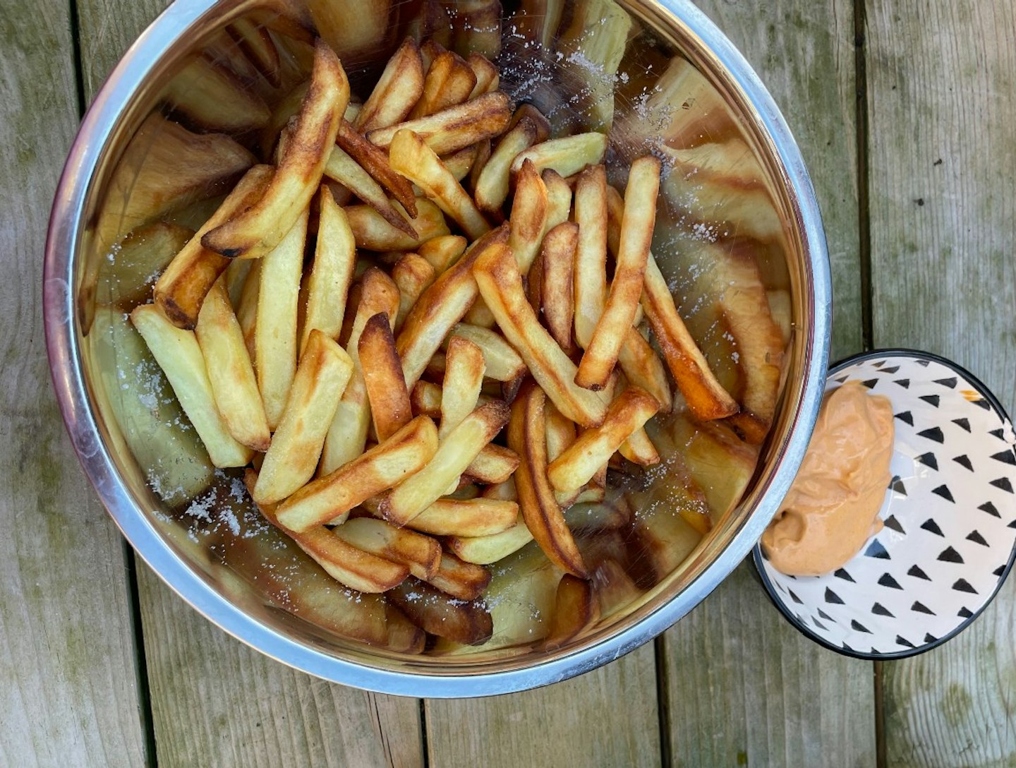 Air frying chips in the Ninja Woodfire grill