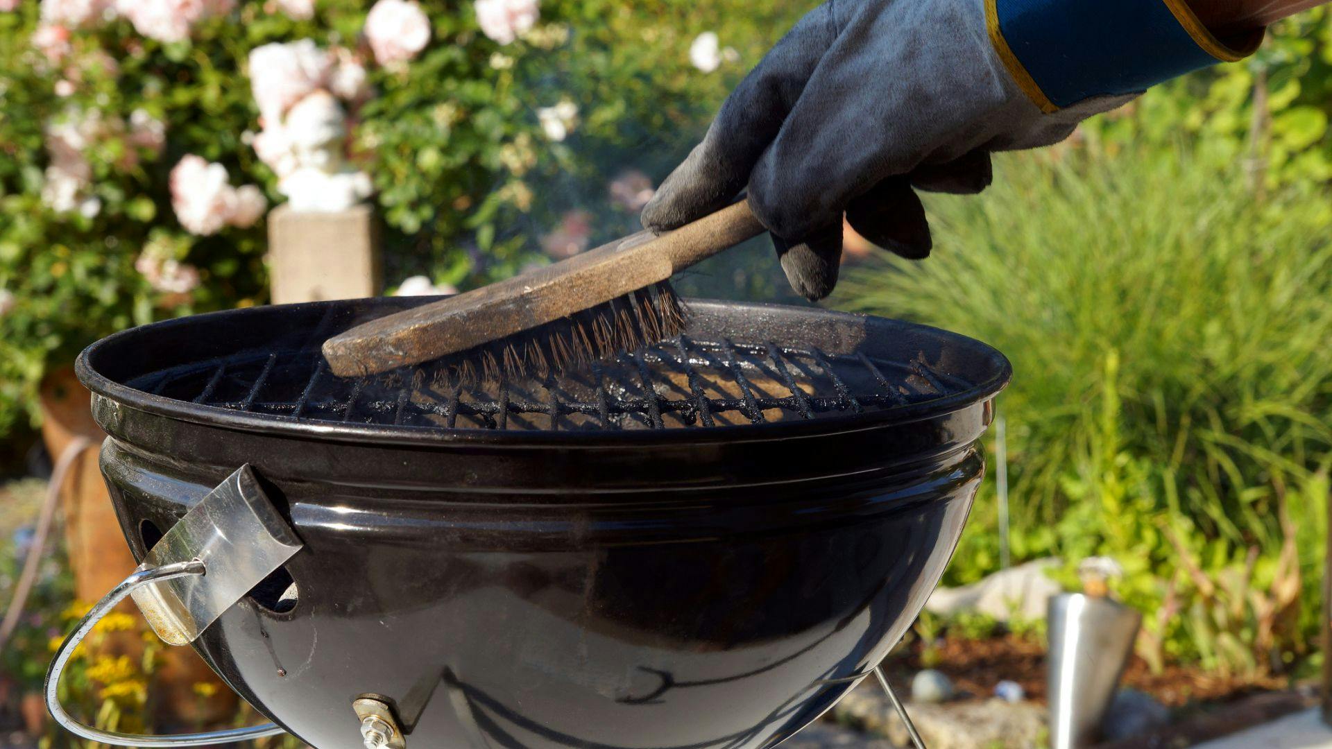 Best way to clean a BBQ