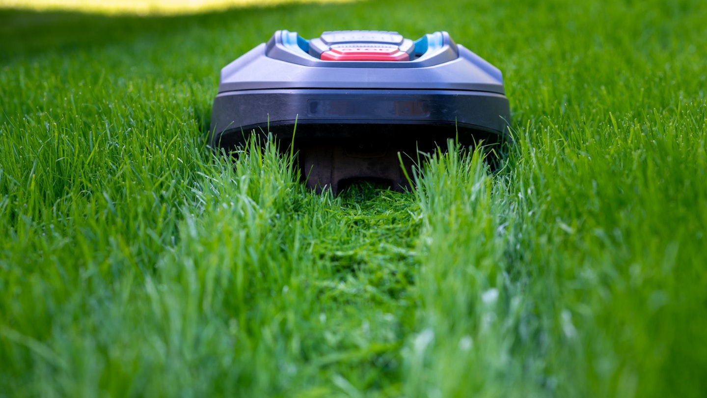 Robot lawn mower under £500