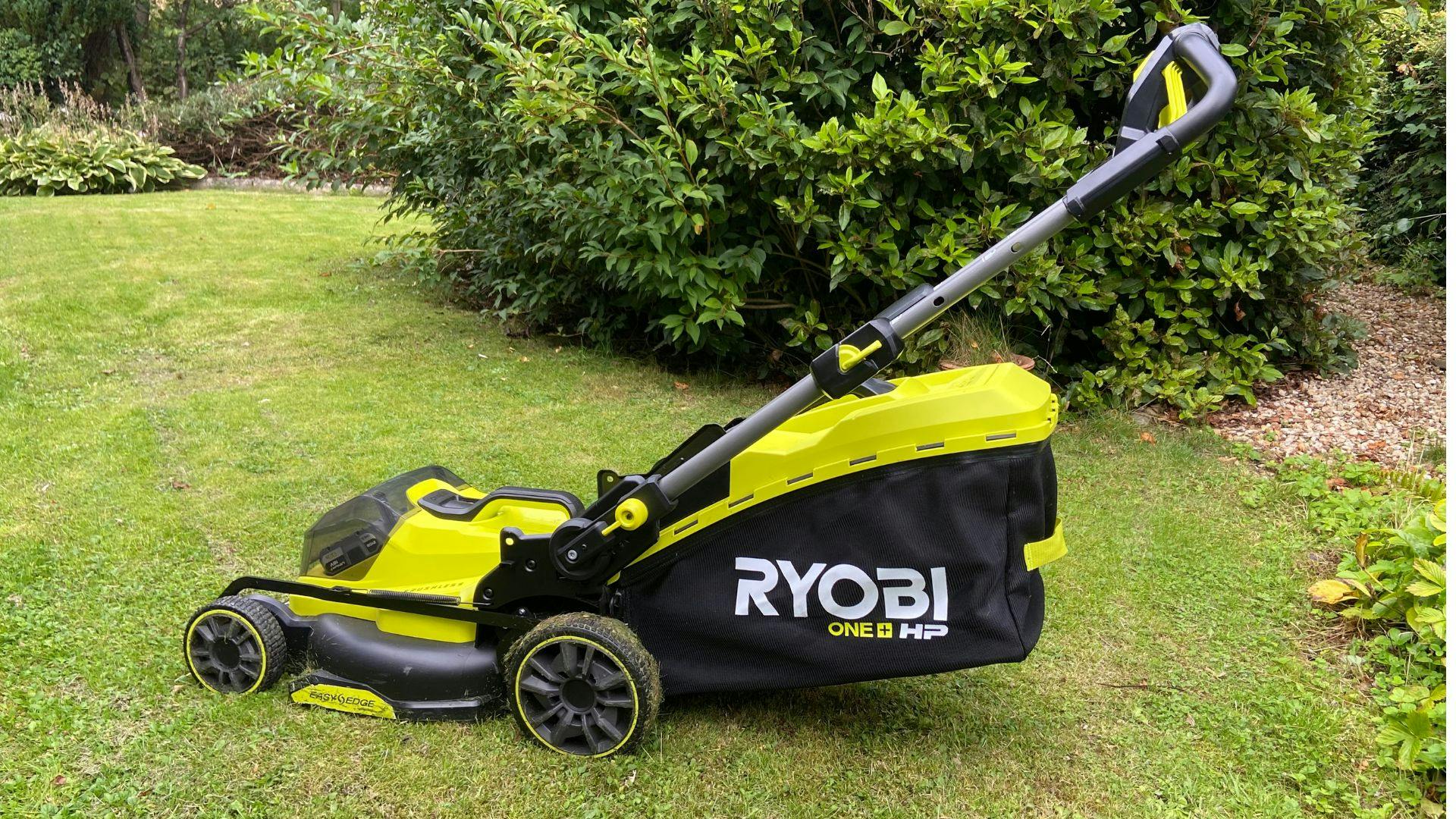 Ryobi 18V ONE HP Cordless Brushless 40cm Lawn Mower Review