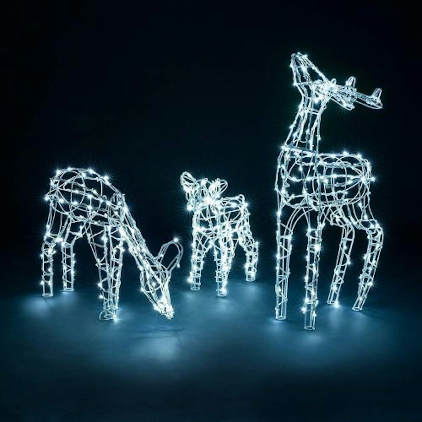 Christow Christmas Reindeer Family Light Up Outdoor Decoration, Energy Efficient LED White Wire Flashing Garden Silhouette, Mains Powered (Large 3 piece set)