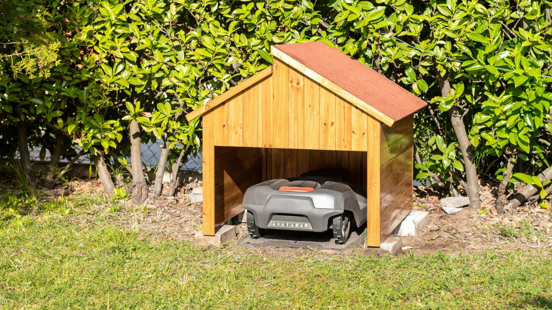 Best robot lawn mower garage, shelter or shed UK 2024