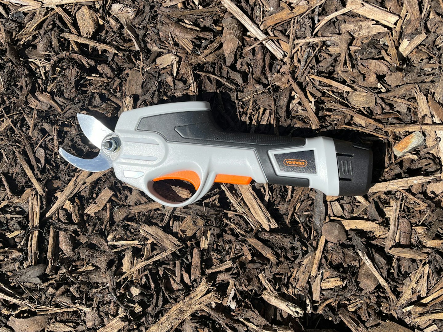 VonHaus electric secateurs
