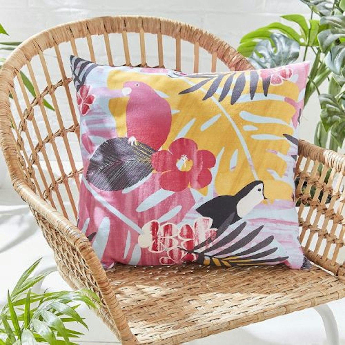 Catherine Lansfield Tropical Leaves Cotton Indoor Outdoor 45x45cm Cushion Pink