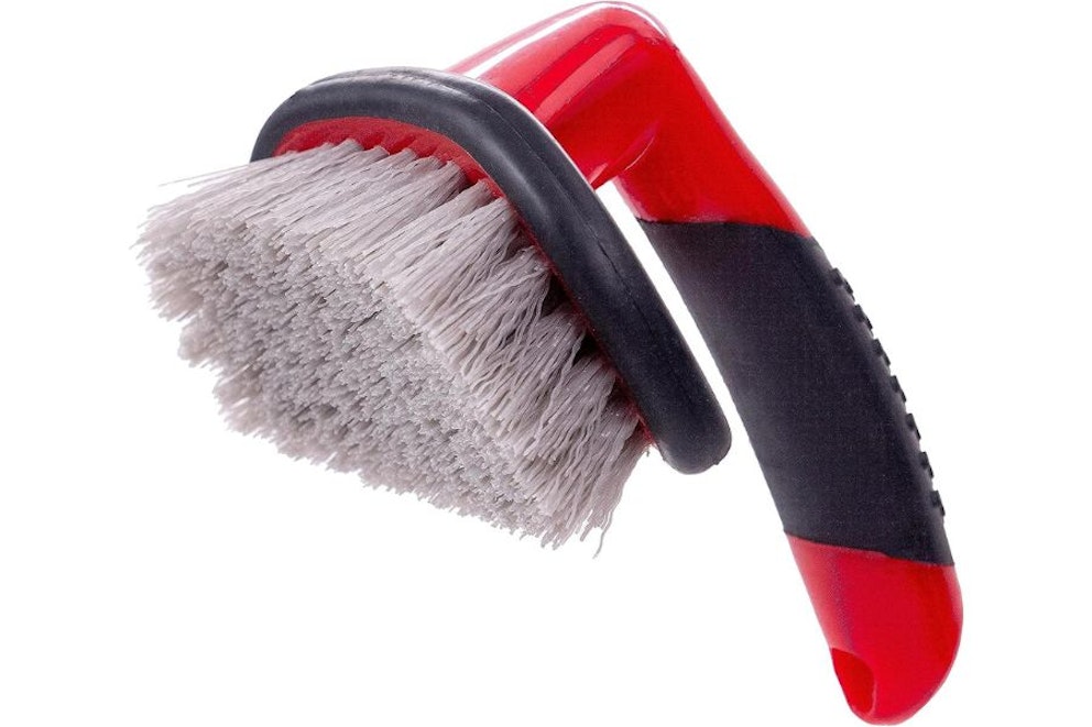 The best tyre brushes for deepcleaning sidewalls UK