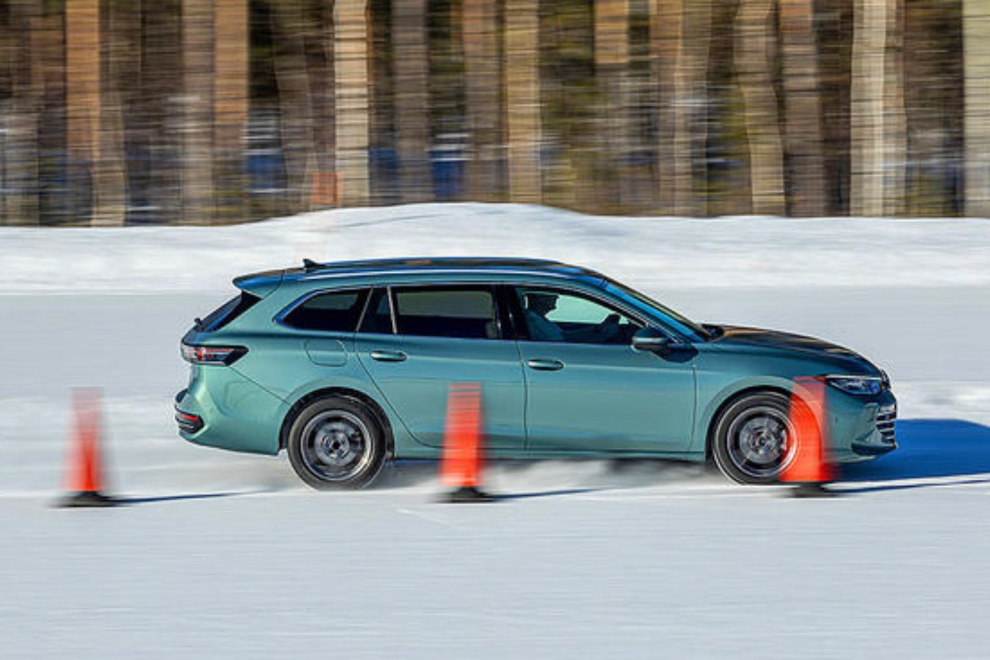 Auto Zeitung winter tyre test VW Passat