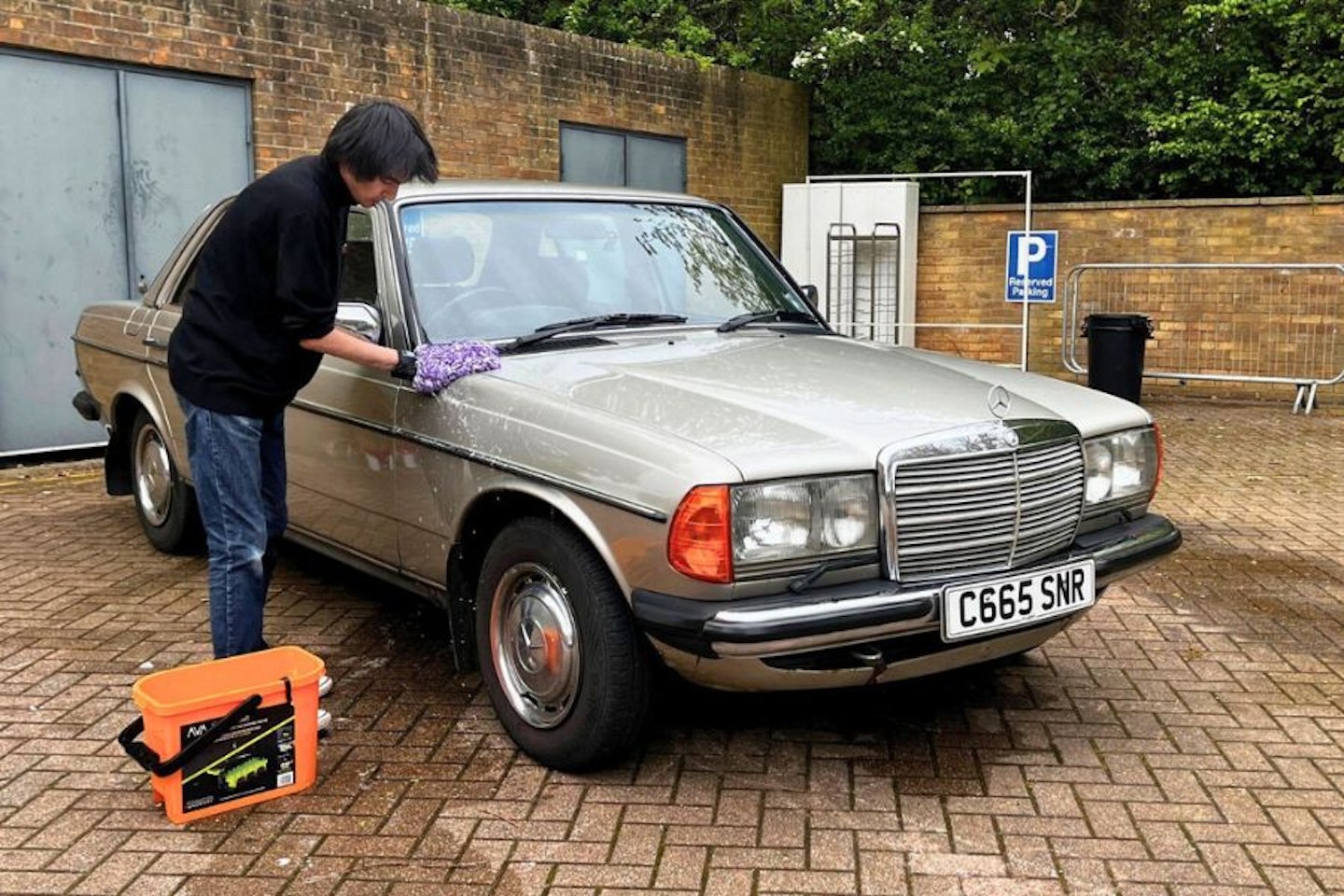 Aaron Hussain testing the Autoglym Ceramic Wash and Protect on his Mercedes