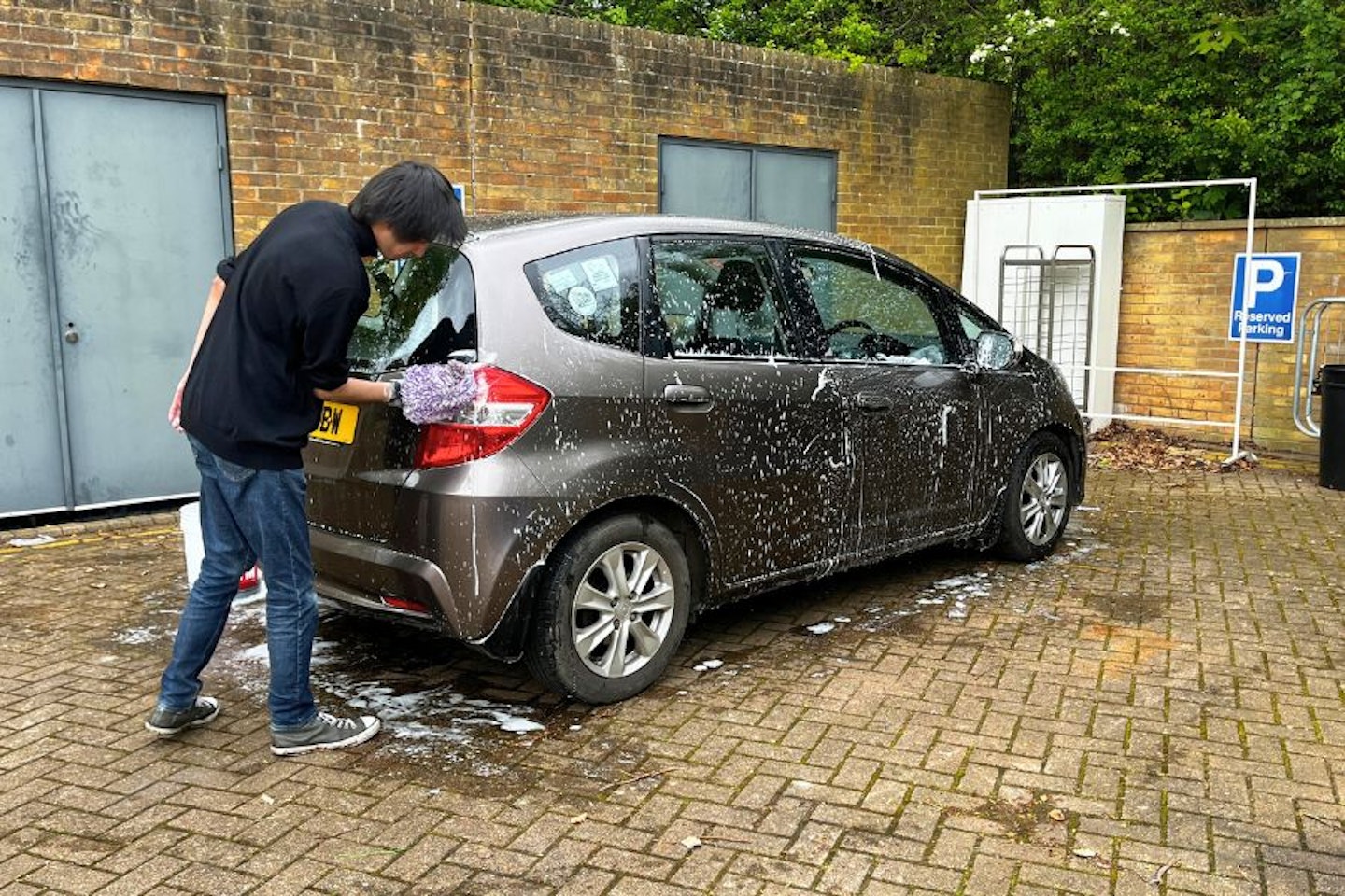 Halfords ultimate car shampoo tested by Aaron Hussain