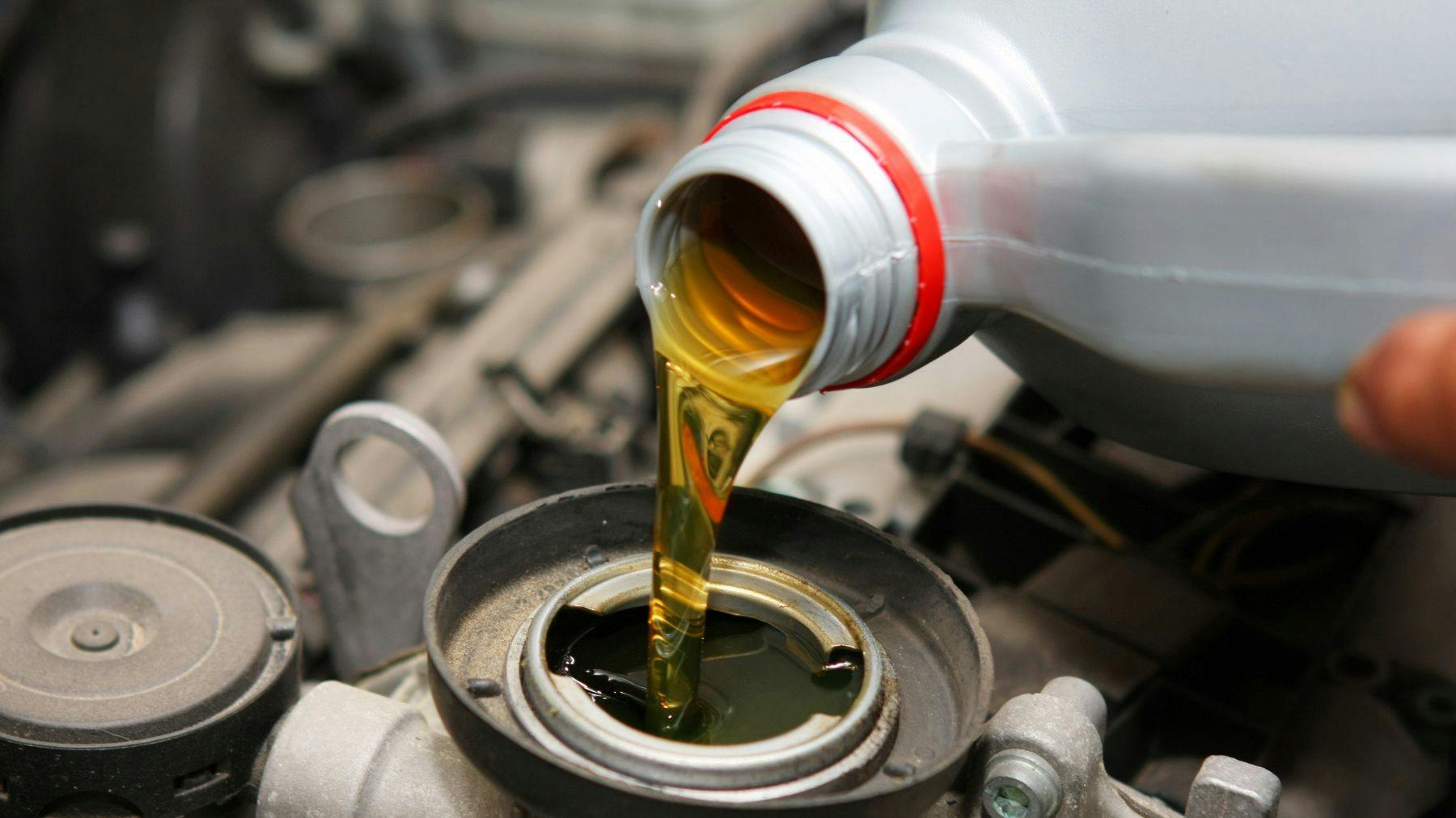 The Best Synthetic Engine Oils   Untitled Design 2024 01 23T170722.150 