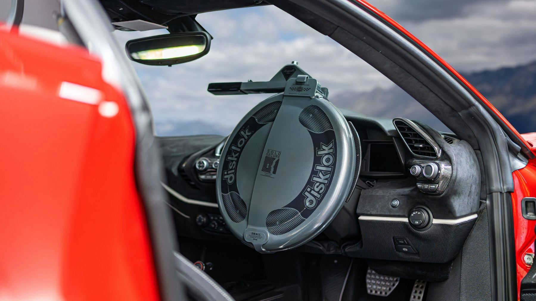 Dis Lock Disklok Diamond Edition steering wheel lock unveiled