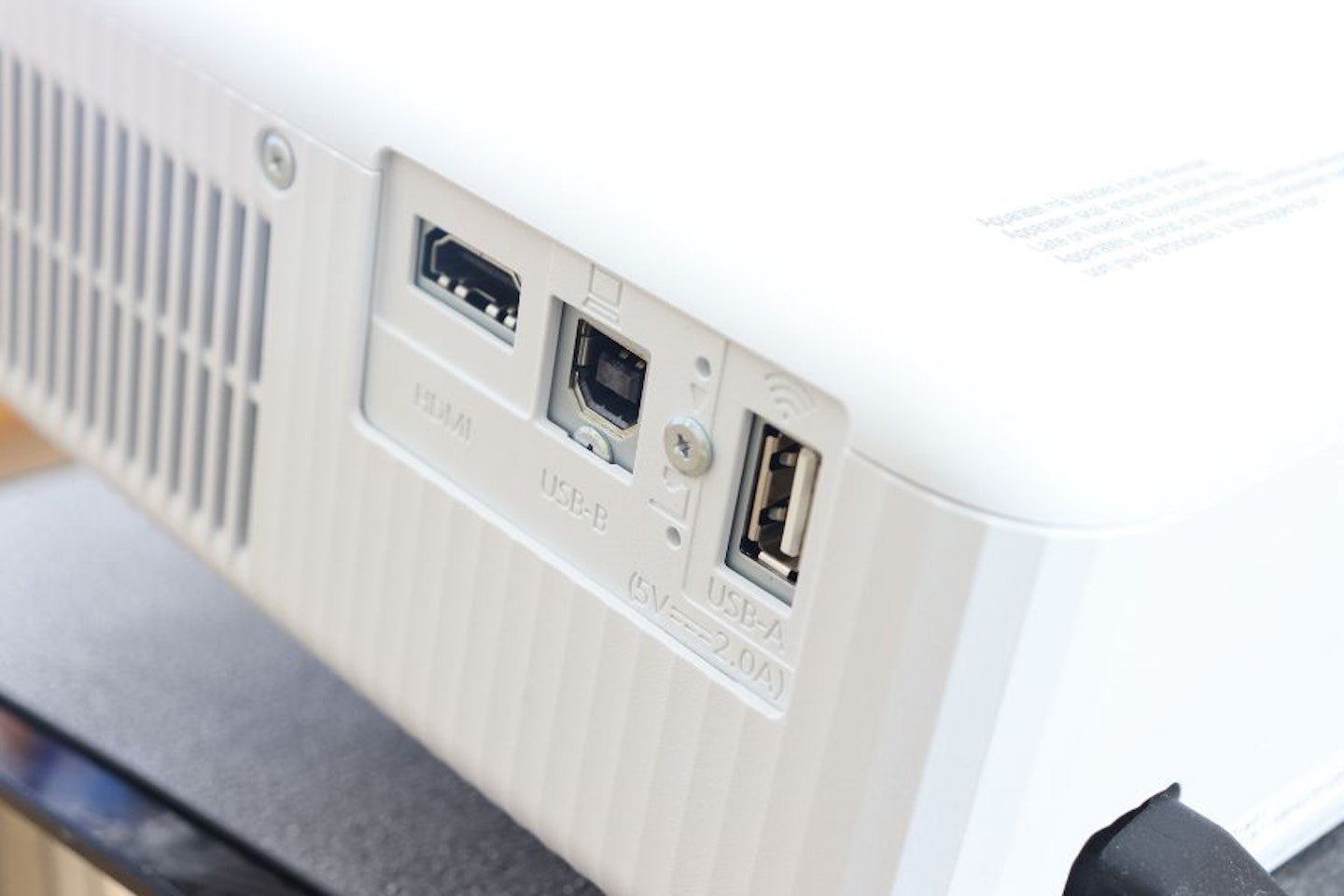 Epson CO-W01 Data Projector ports