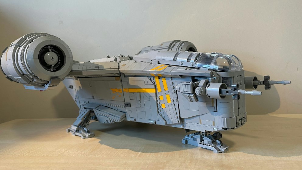 Exploding Lego Razor Crest LEGO Star Wars Ultimate Collectors Series Razor Crest