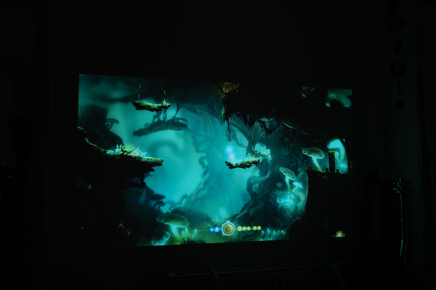 XGIMI HORIZON Pro 4K Projector - Gameplay Ori on Xbox
