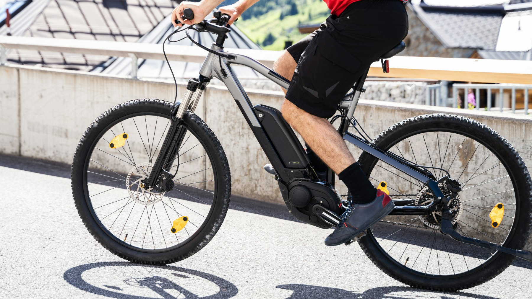 Best electric online bike under 2000