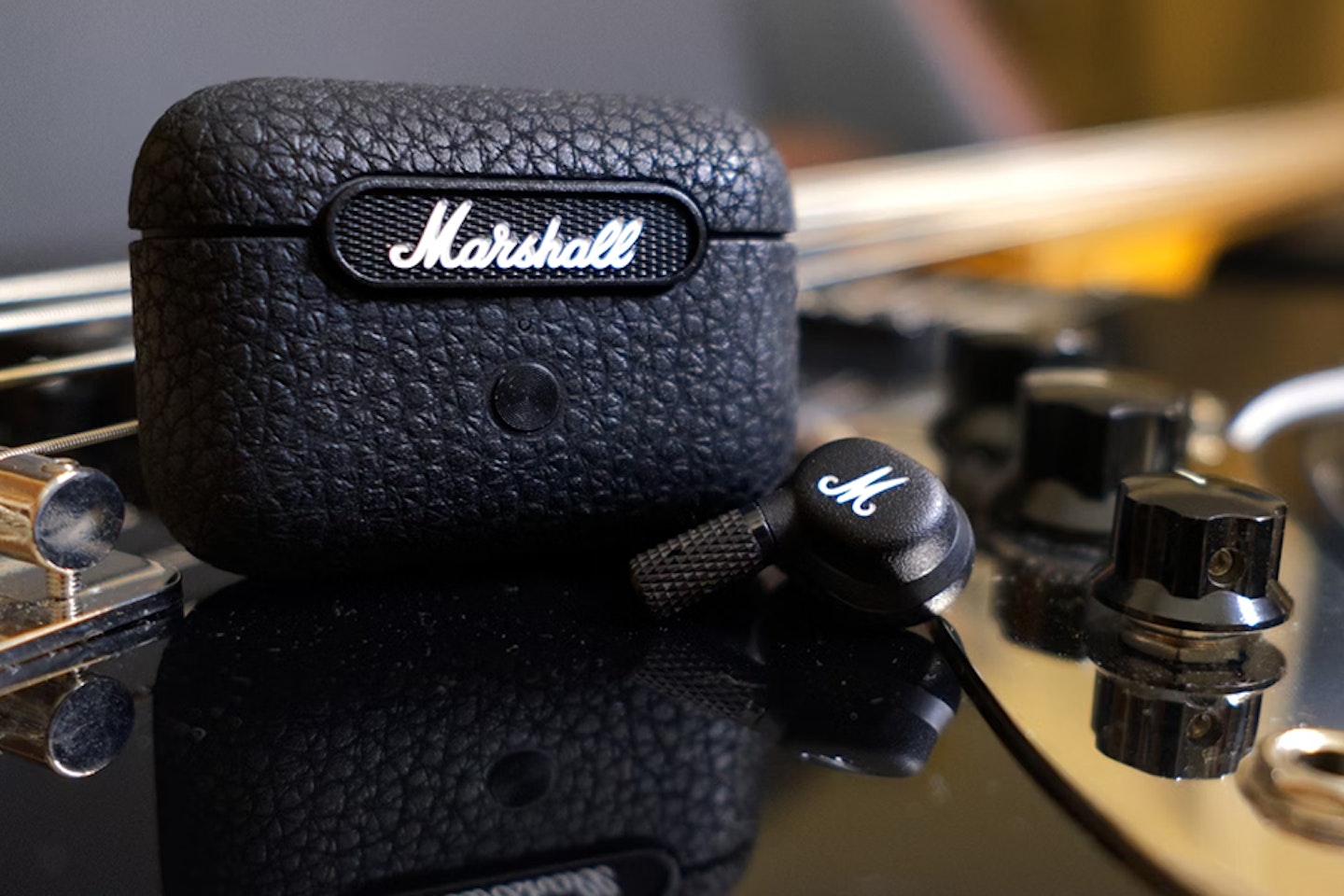 Marshall Motif A.N.C wireless earbuds