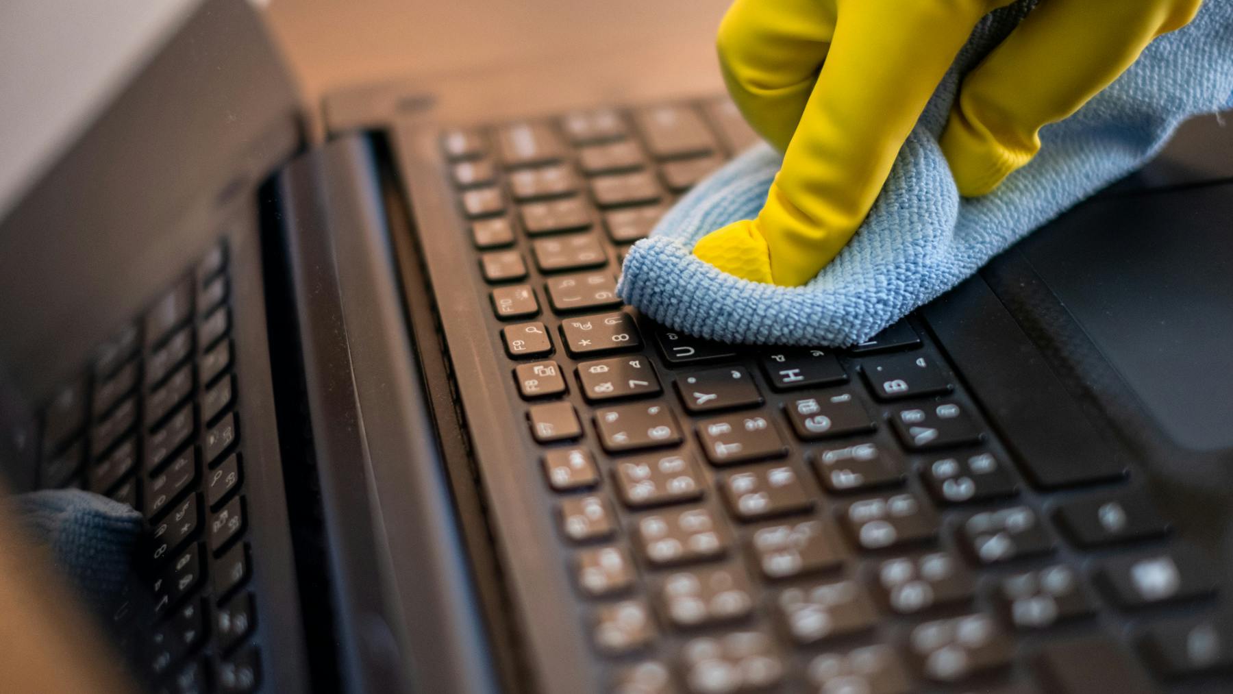 Best Keyboard Cleaner 2024 Great Cleaners for Every Keyboard