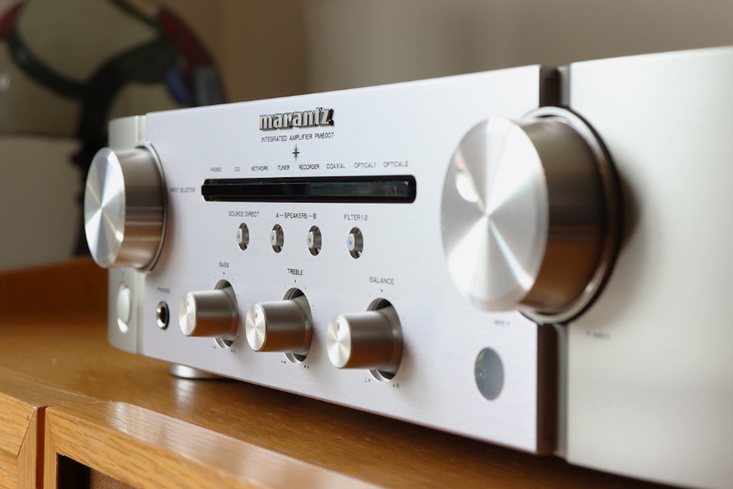 Marantz PM6007 amplifier