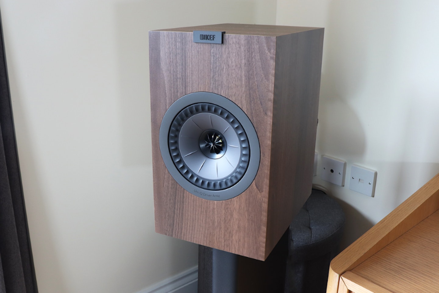 KEF Q350 bookshelf speakers
