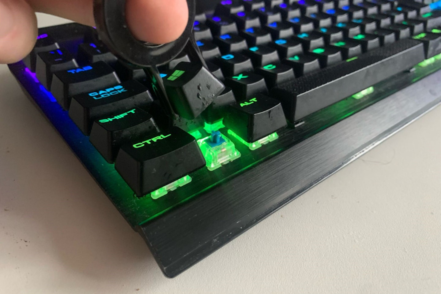 MECHANICAL KEYBOARD KEYCAP REMOVAL