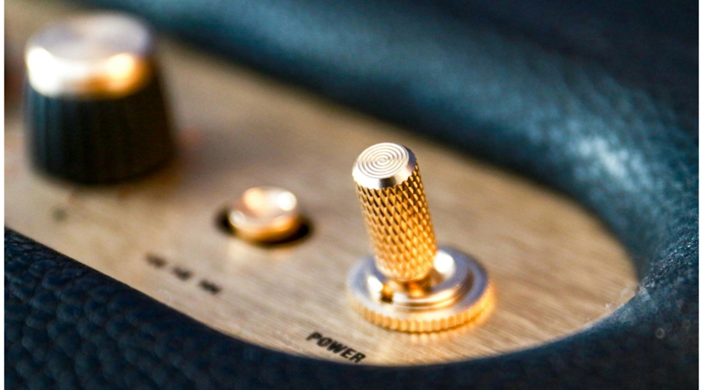 Marshall Woburn III speaker control switch. The best amp-like Marshall speaker.