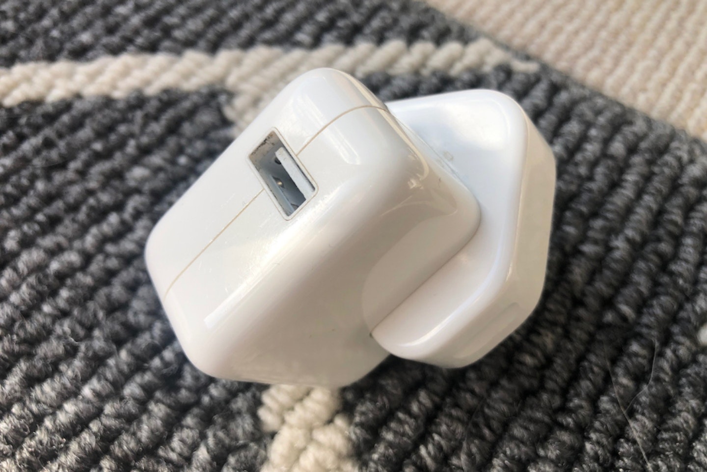 apple charging plug