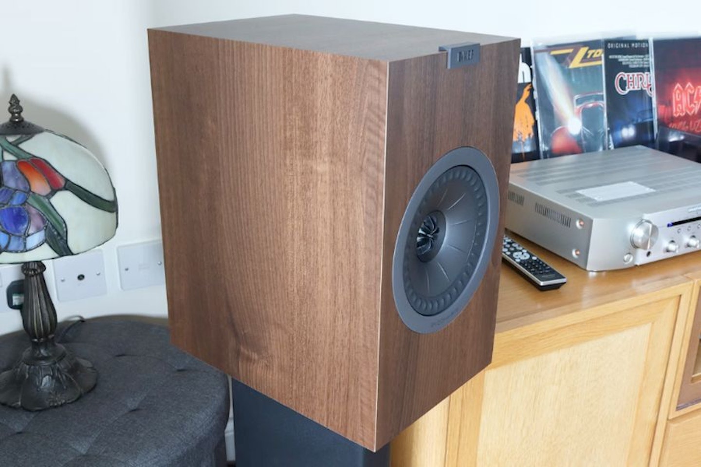 KEF Q350 bookshelf speakers