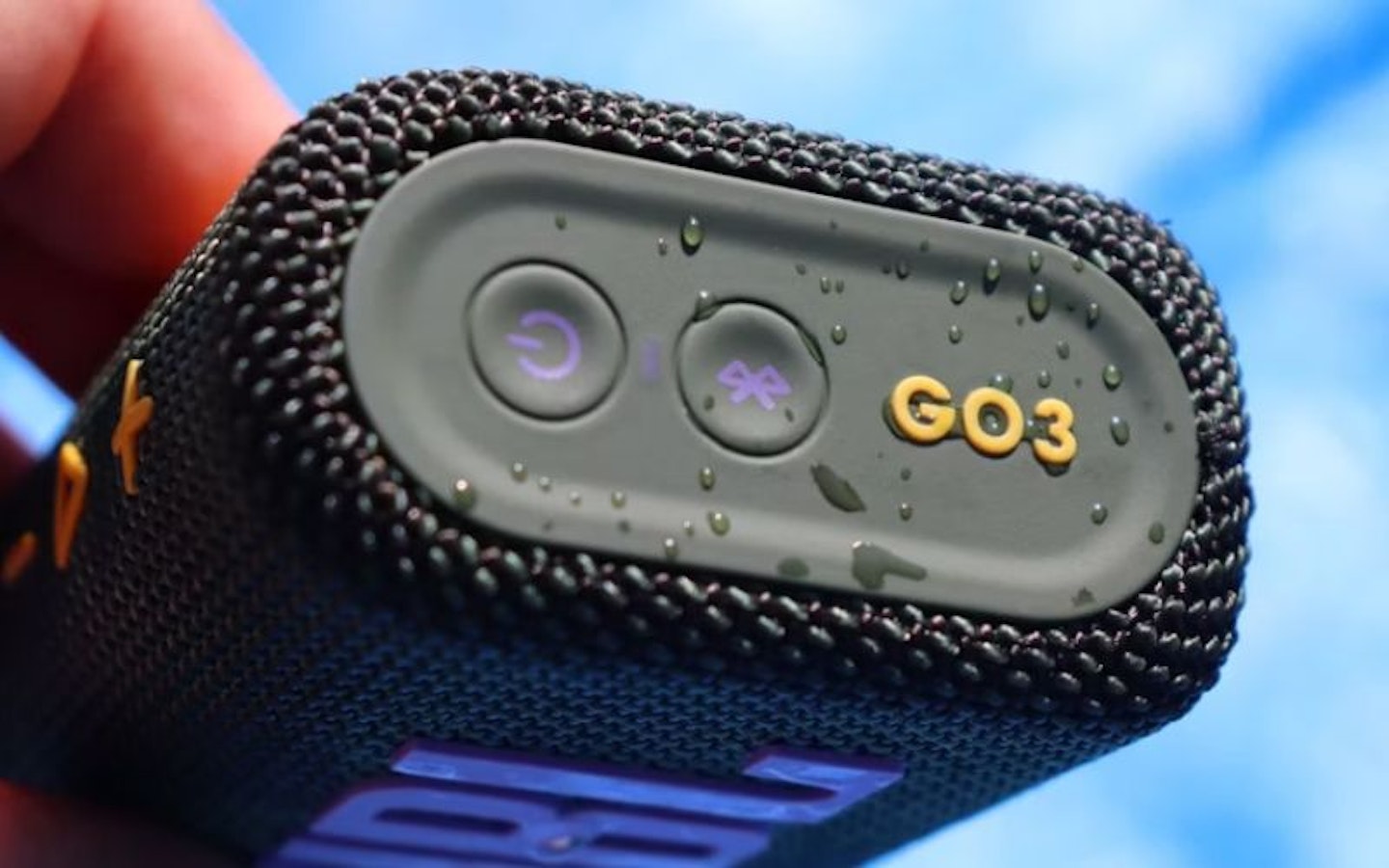 JBL Go 3 buttons