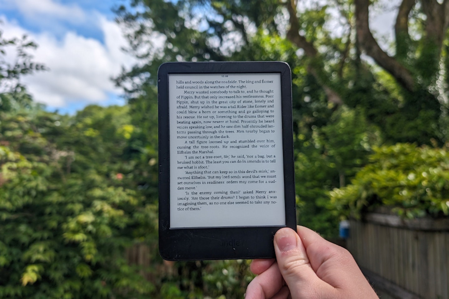 Kindle 2022 held to sky