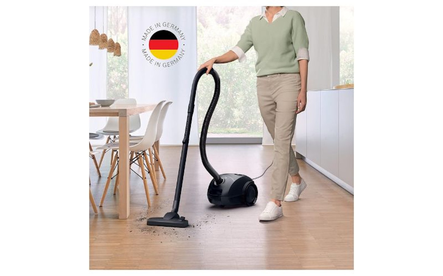 Bosch Serie 2 ProEco 600W bagged cylinder vacuum cleaner