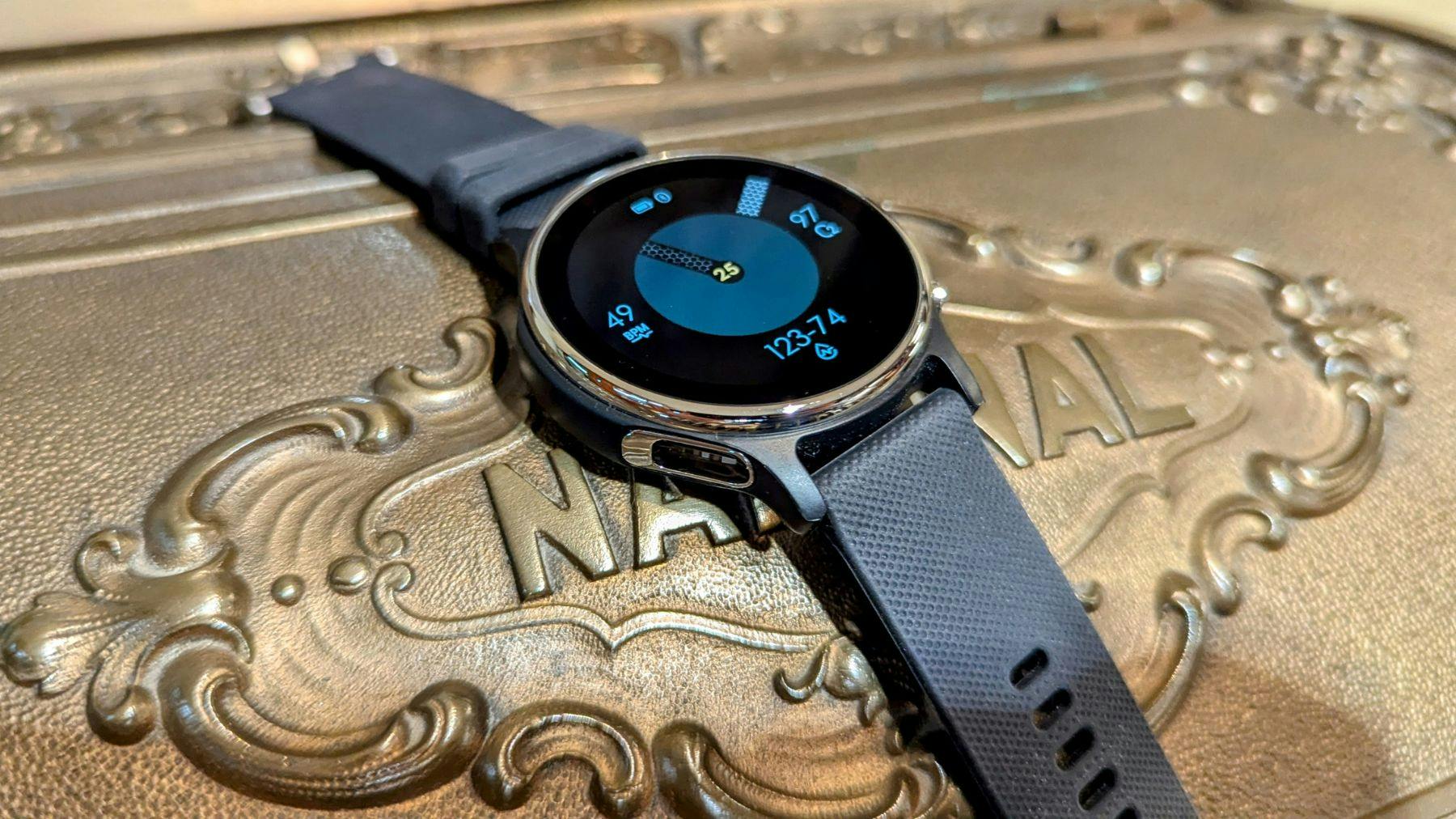 ASUS VivoWatch 6 review