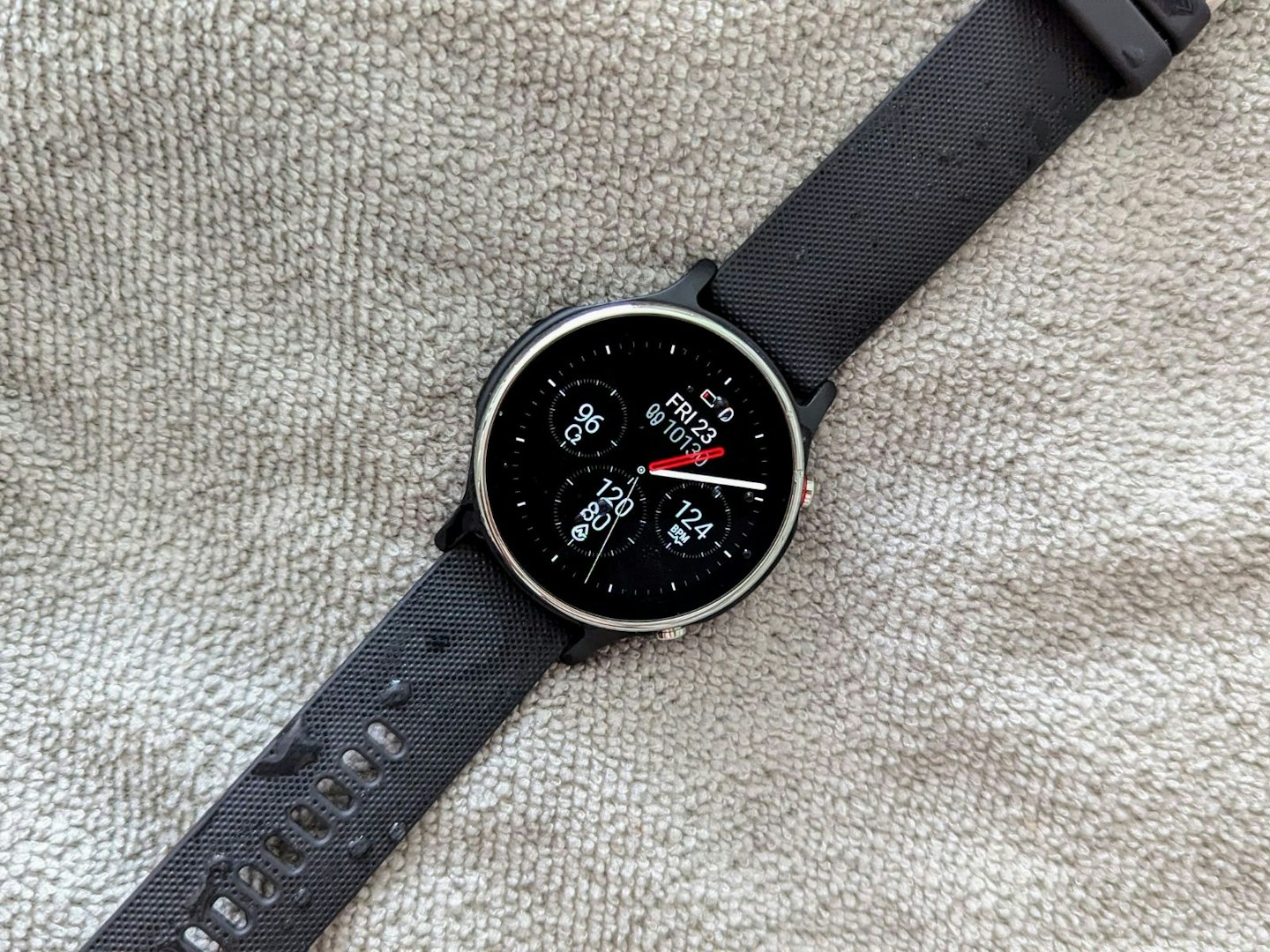 ASUS VivoWatch 6 on grey background