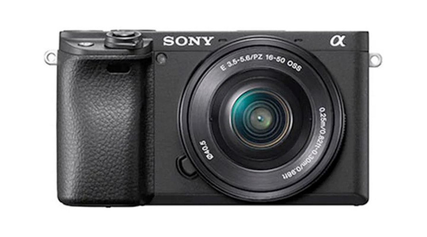 Sony α6400 with 16-50mm Power Zoom Lens