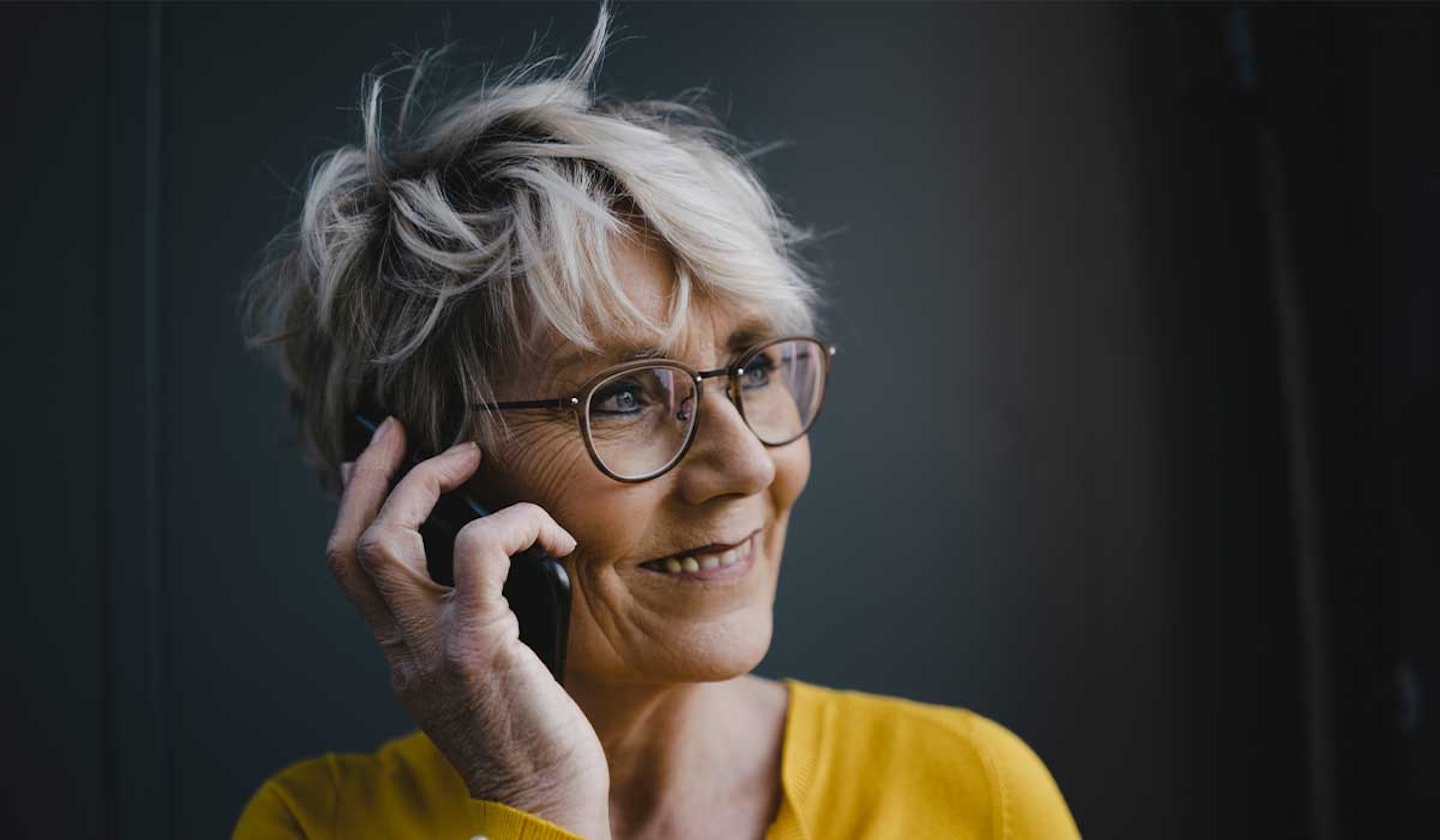 Speaking on the phone to help loneliness
