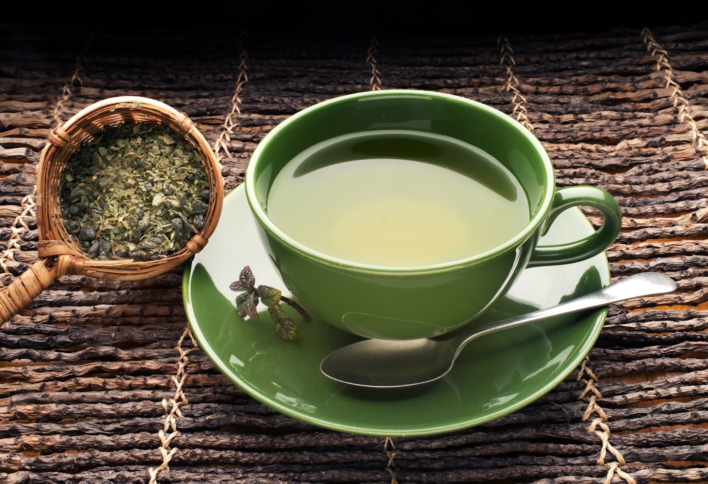 green tea in cup