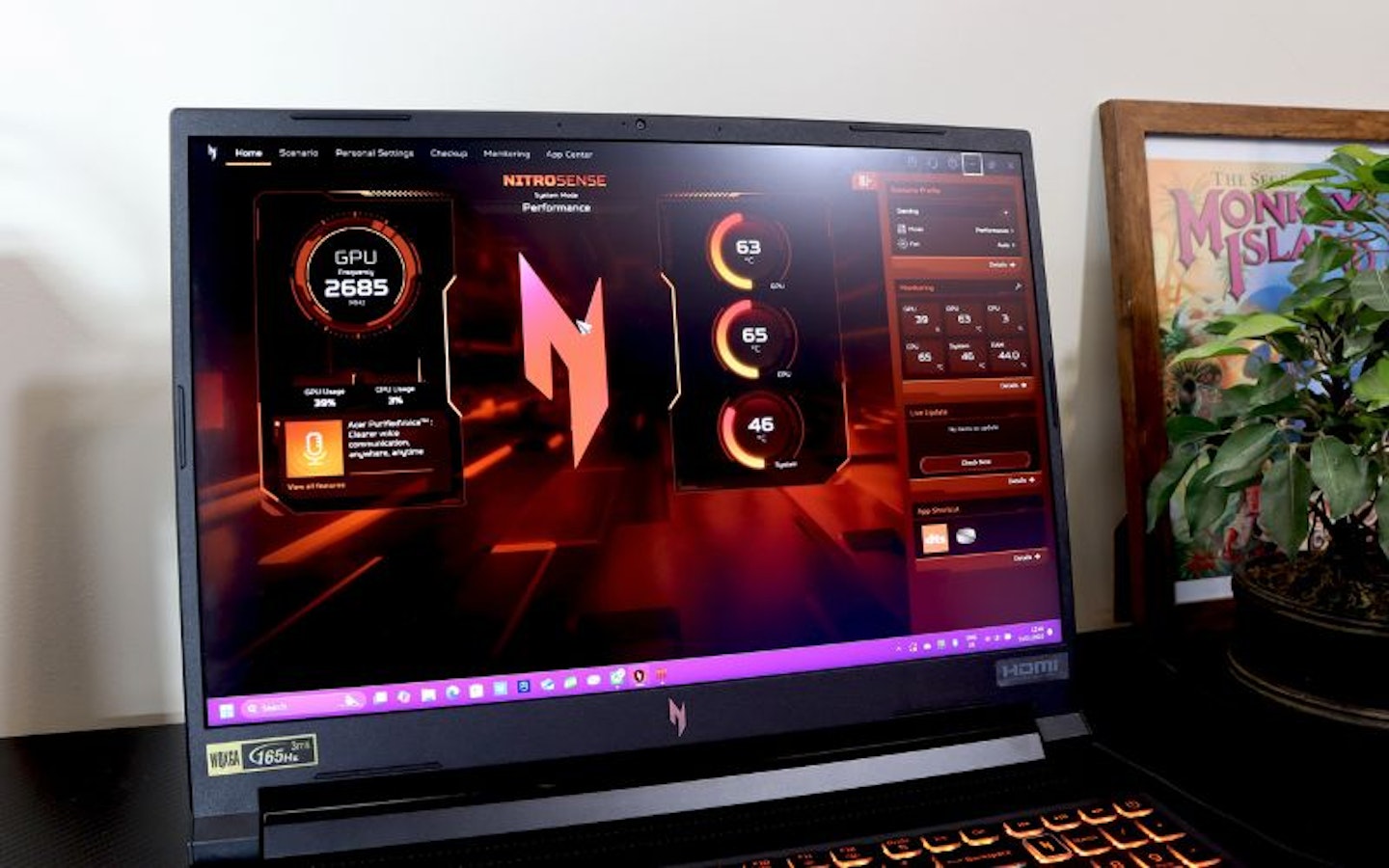 Acer Nitro V 16 ANV16-41 Gaming Laptop. Best laptops under £1000. Best gaming laptop under £1000.