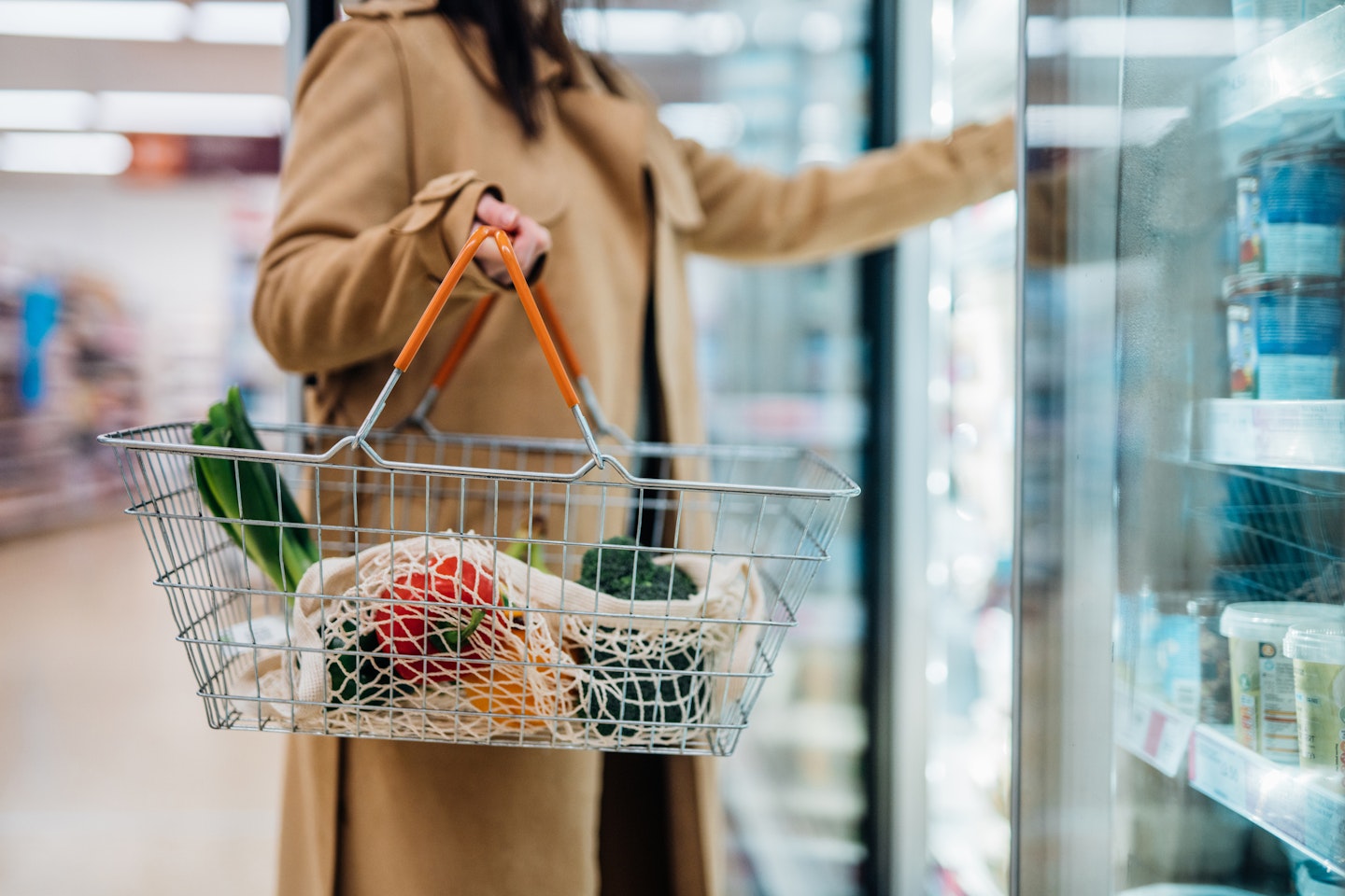 woman doing food shop